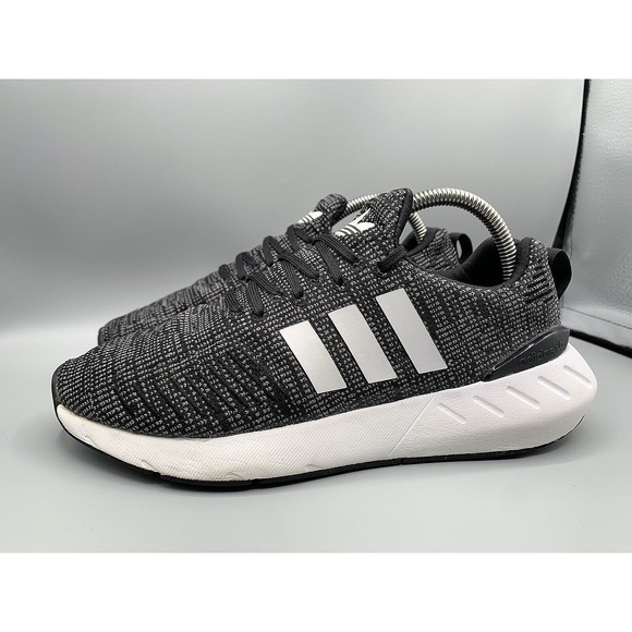 ADIDAS ORIGINALS SWIFT RUN 22 Athletic Running Shoes Sneakers AGW8176 Men's Sz 6 - Picture 1 of 12